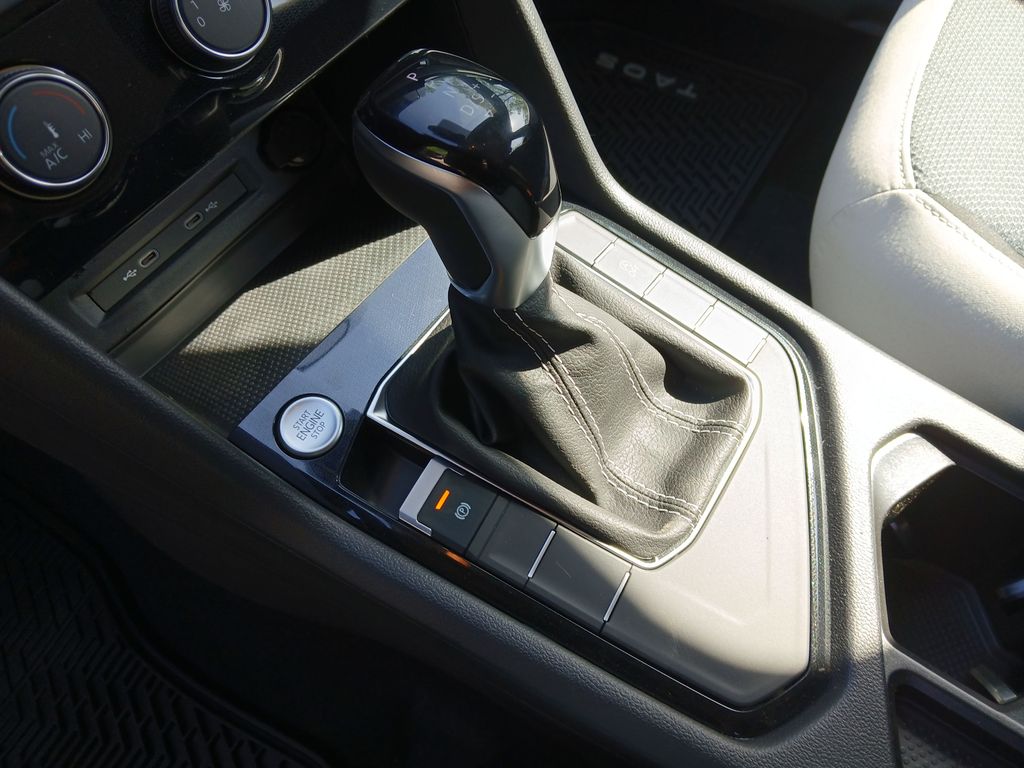 New 2026 White Volkswagen 1.5T S image 22