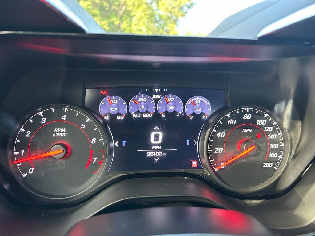 Thumbnail: 2019 Chevrolet Camaro - 16