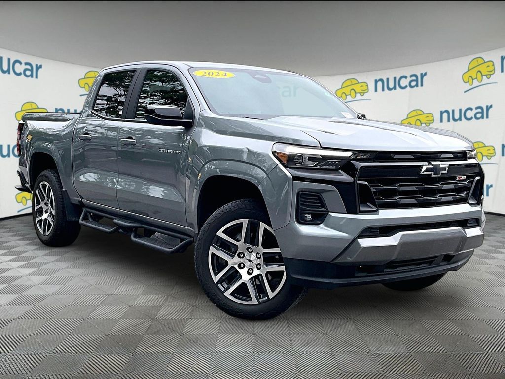 Sterling Gray Metallic 2024 Chevrolet Colorado Pickup Truck Four-Wheel Drive 8-Speed Automatic