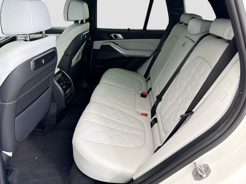 Thumbnail: 2026 BMW X5 - 20