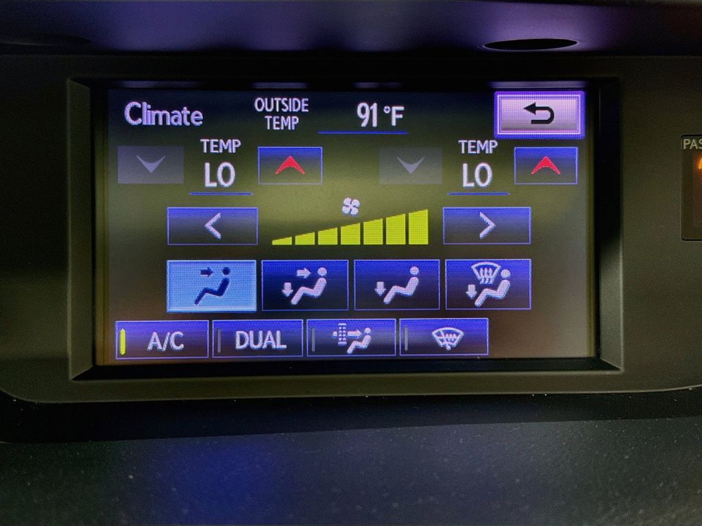 Thumbnail: 2014 Lexus ES - 15