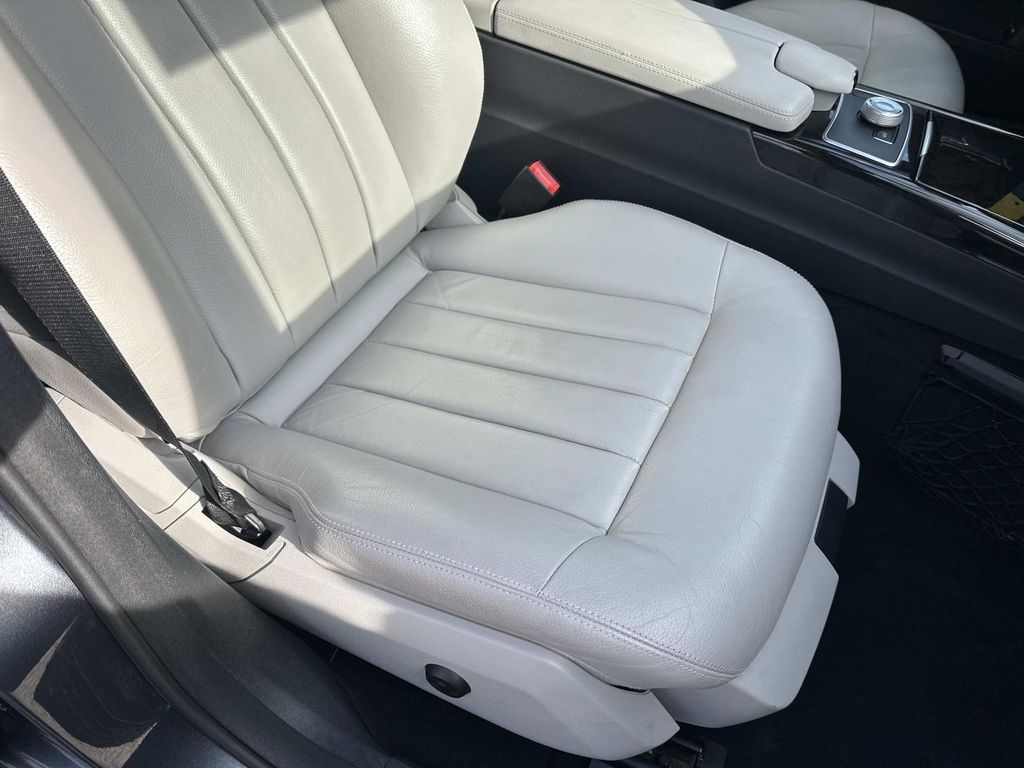 Thumbnail: 2011 Mercedes-Benz E-Class - 23