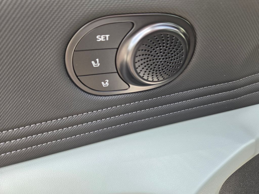 Thumbnail: 2025 Hyundai Elantra - 21