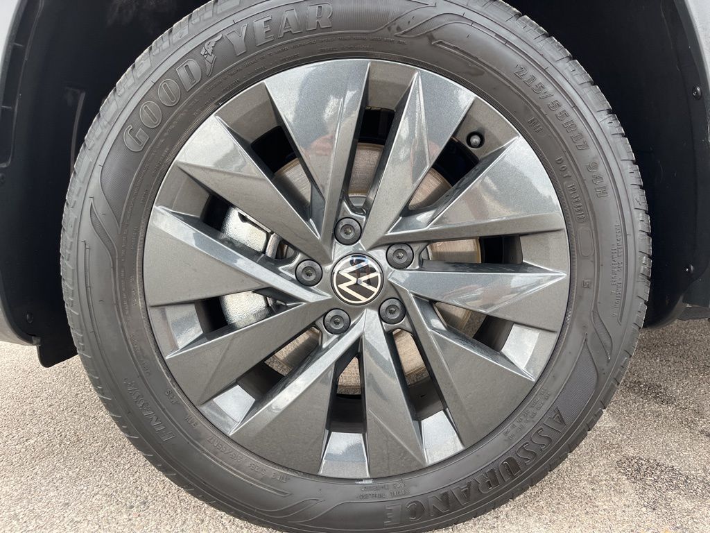 Thumbnail: 2024 Volkswagen Taos - 10