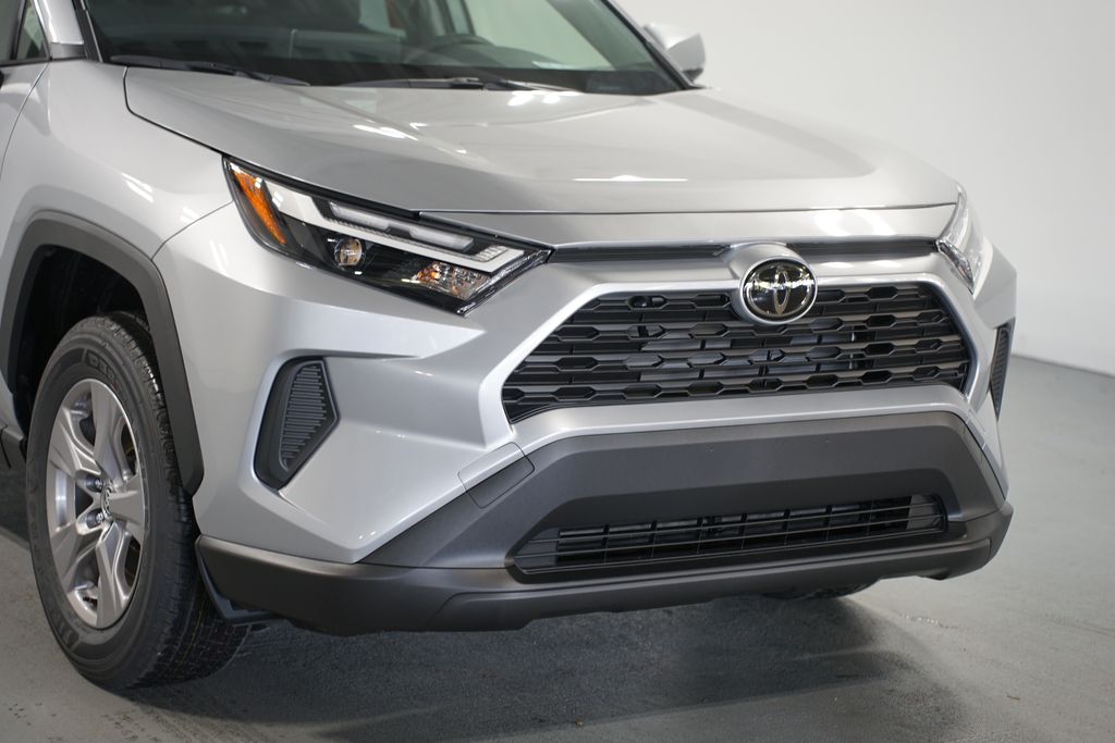 Thumbnail: 2025 Toyota RAV4 - 4