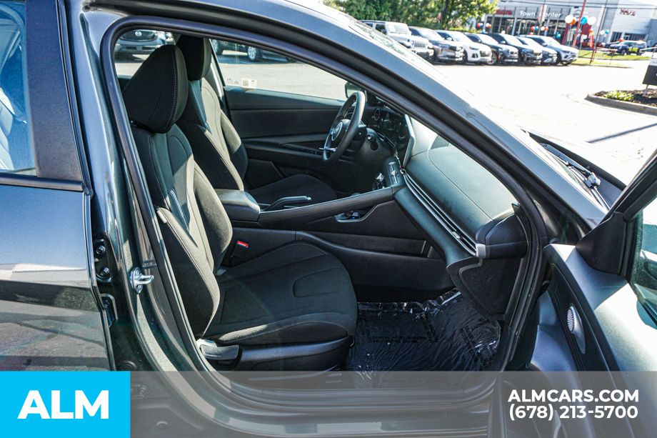 Used 2024 Gray Hyundai SEL image 22