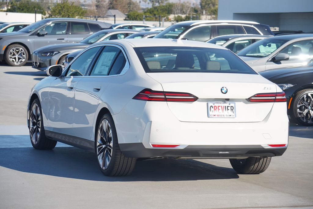 Thumbnail: 2025 BMW 5 Series - 7