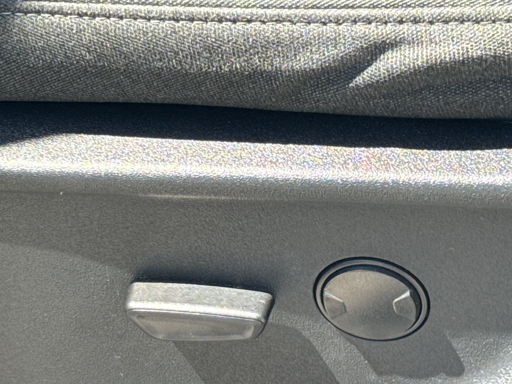 Certified Used 2025 White Ford XLT image 24