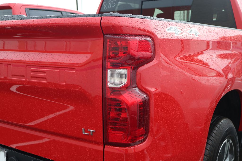Thumbnail: 2026 Chevrolet Silverado 1500 - 6