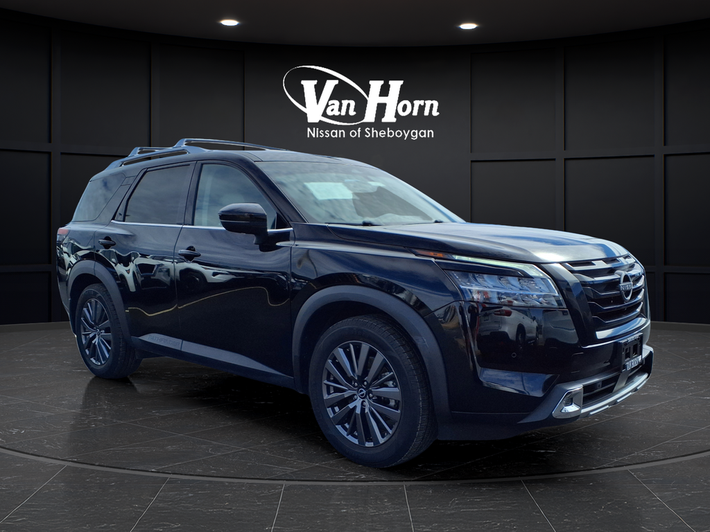 2022 Nissan Pathfinder SL