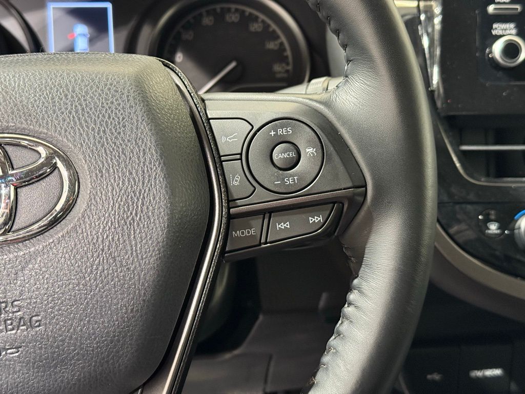 Thumbnail: 2023 Toyota Camry - 22