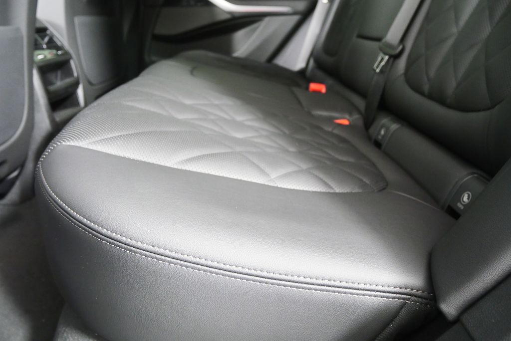 Thumbnail: 2026 BMW X5 - 15