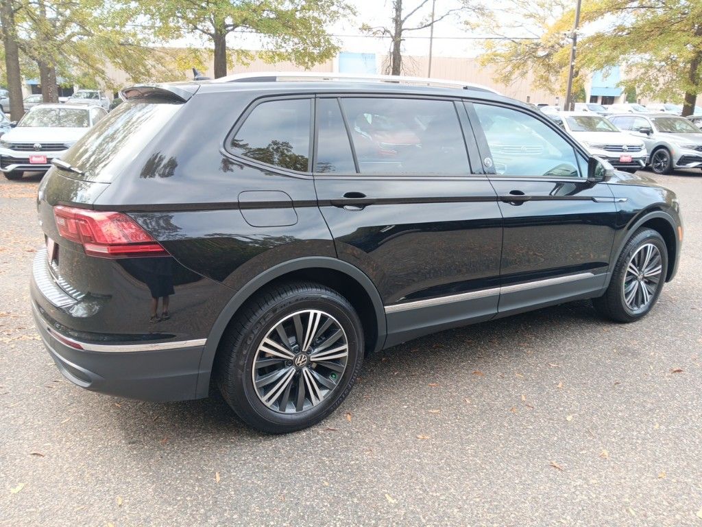 2024 Volkswagen Tiguan Wolfsburg 5