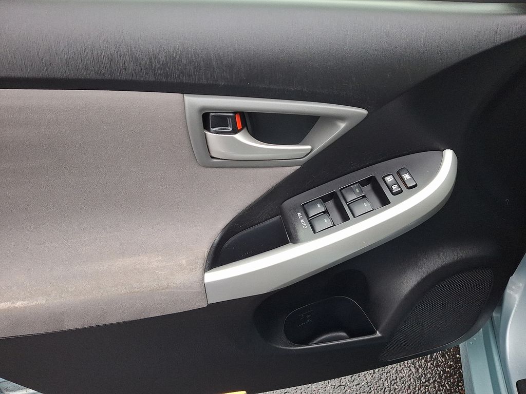 Thumbnail: 2014 Toyota Prius - 12