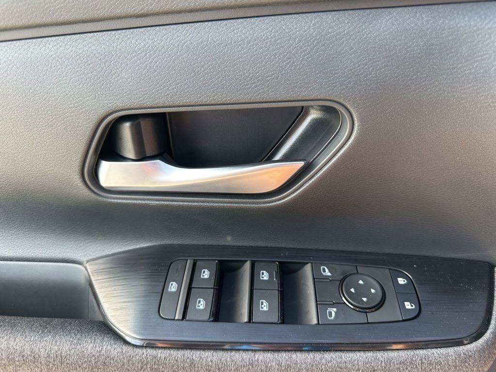 2025 Gun Metallic Nissan Kicks SV FWD SUV