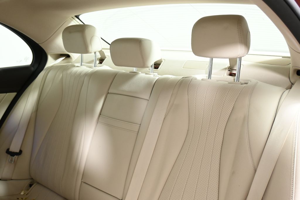 Thumbnail: 2018 Mercedes-Benz E-Class - 4