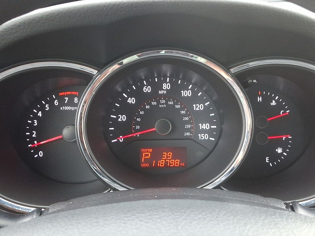 Thumbnail: 2013 Kia Sorento - 21