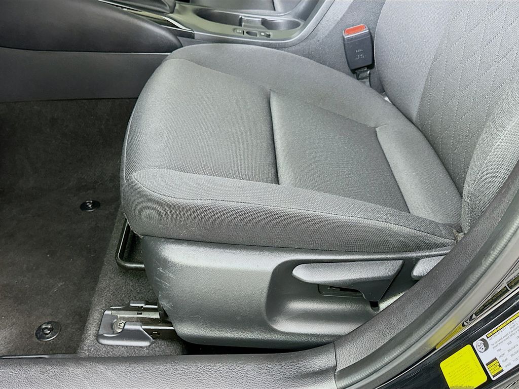 Thumbnail: 2023 Toyota Corolla - 19