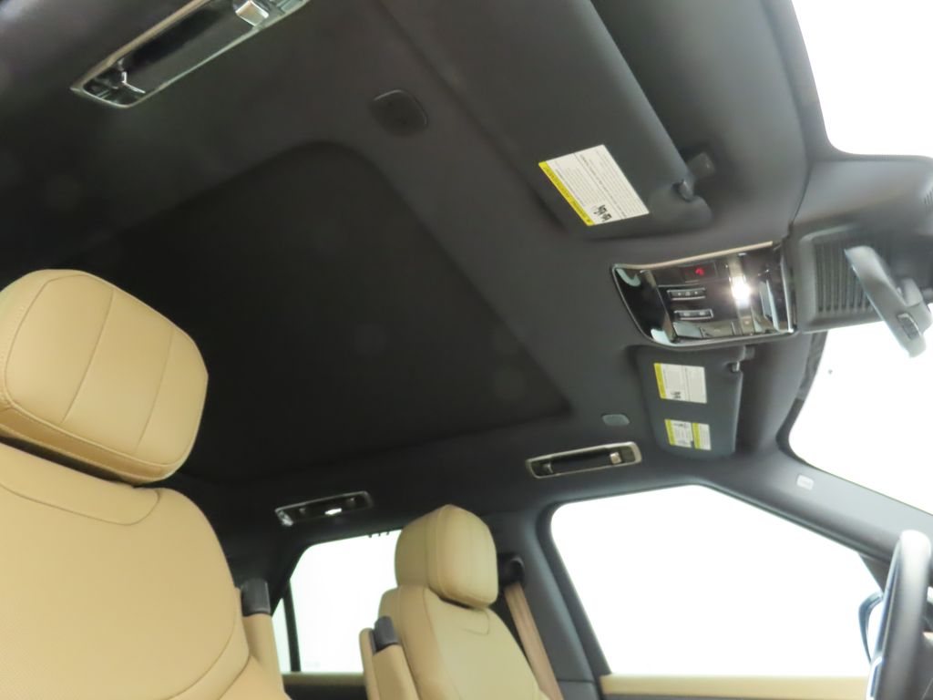 Thumbnail: 2025 Land Rover Range Rover Sport - 18