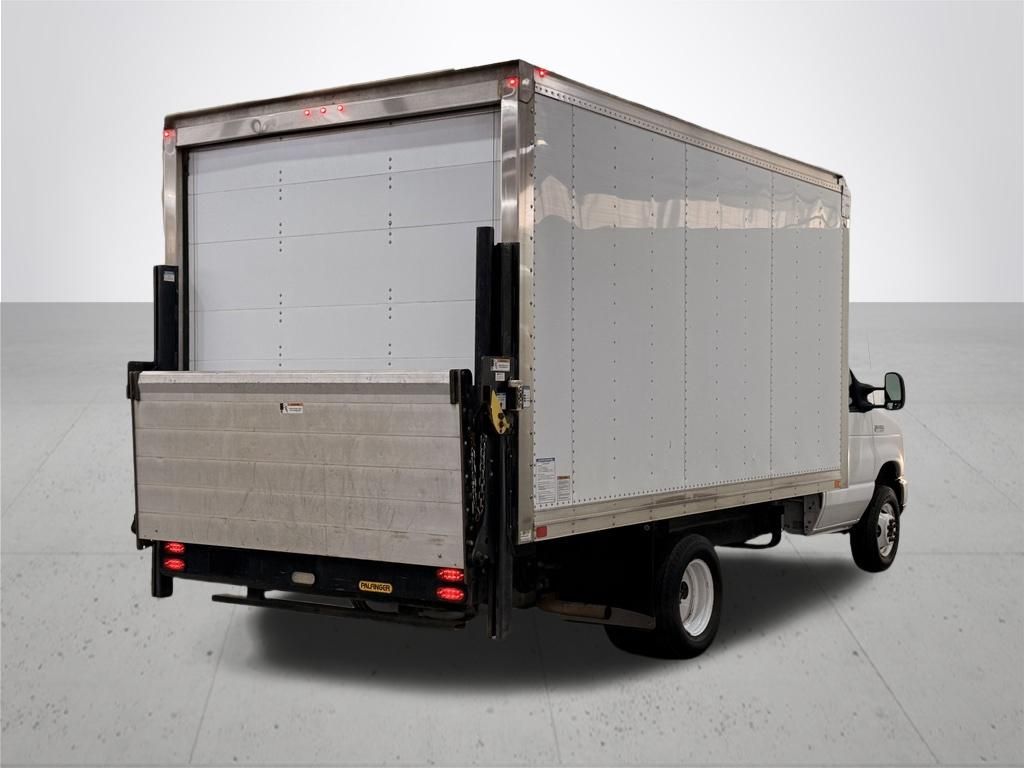 2016 Ford E-450SD Base