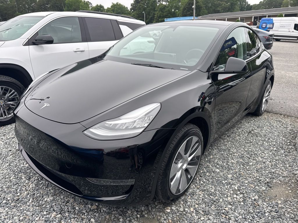 2023 Tesla Model Y Long Range Dual Motor All-Wheel Drive's photo
