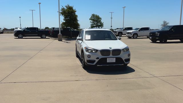 Used 2019 White BMW xDrive28i image 4