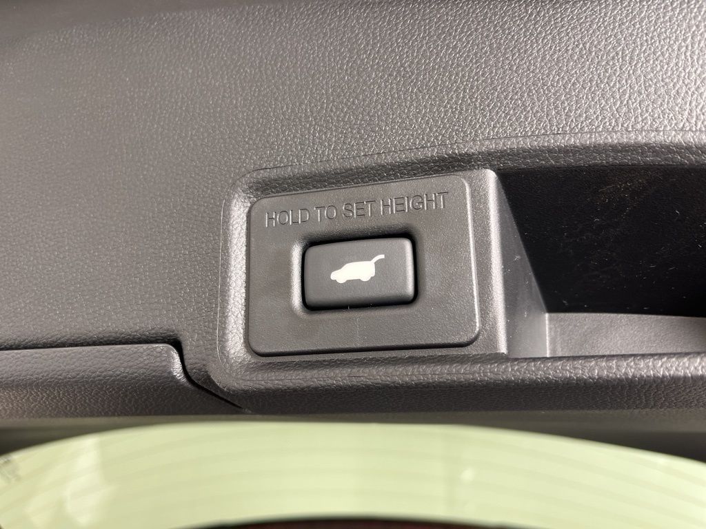 Thumbnail: 2026 Acura RDX - 22