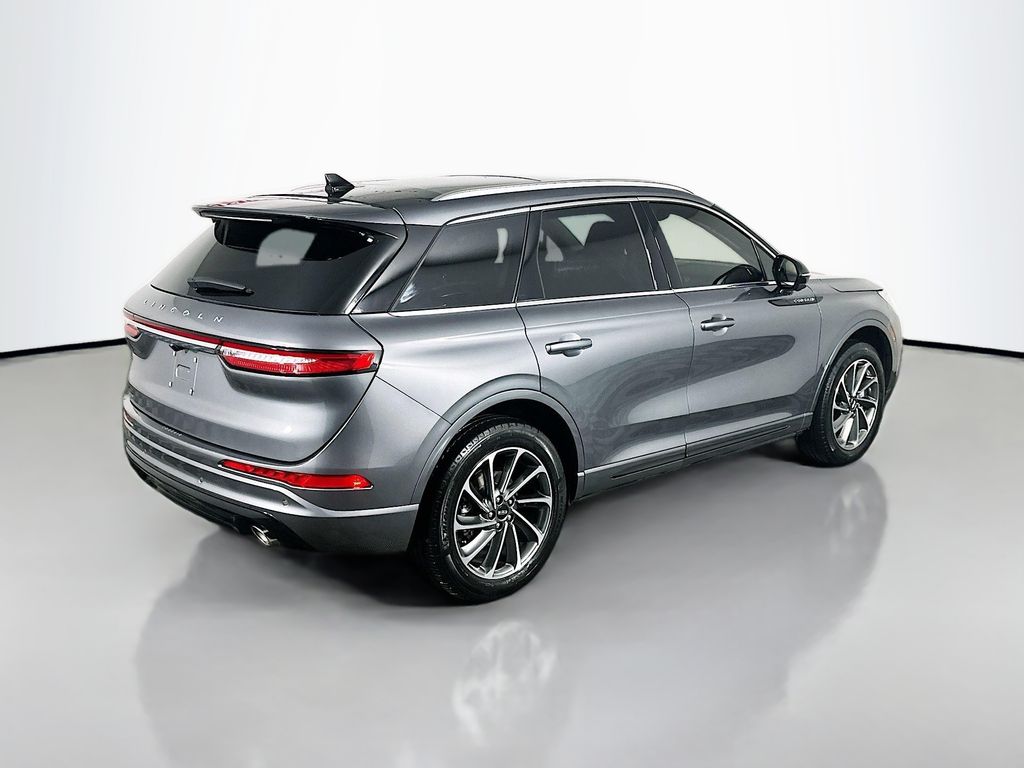 Used 2023 Gray Lincoln Grand Touring image 7