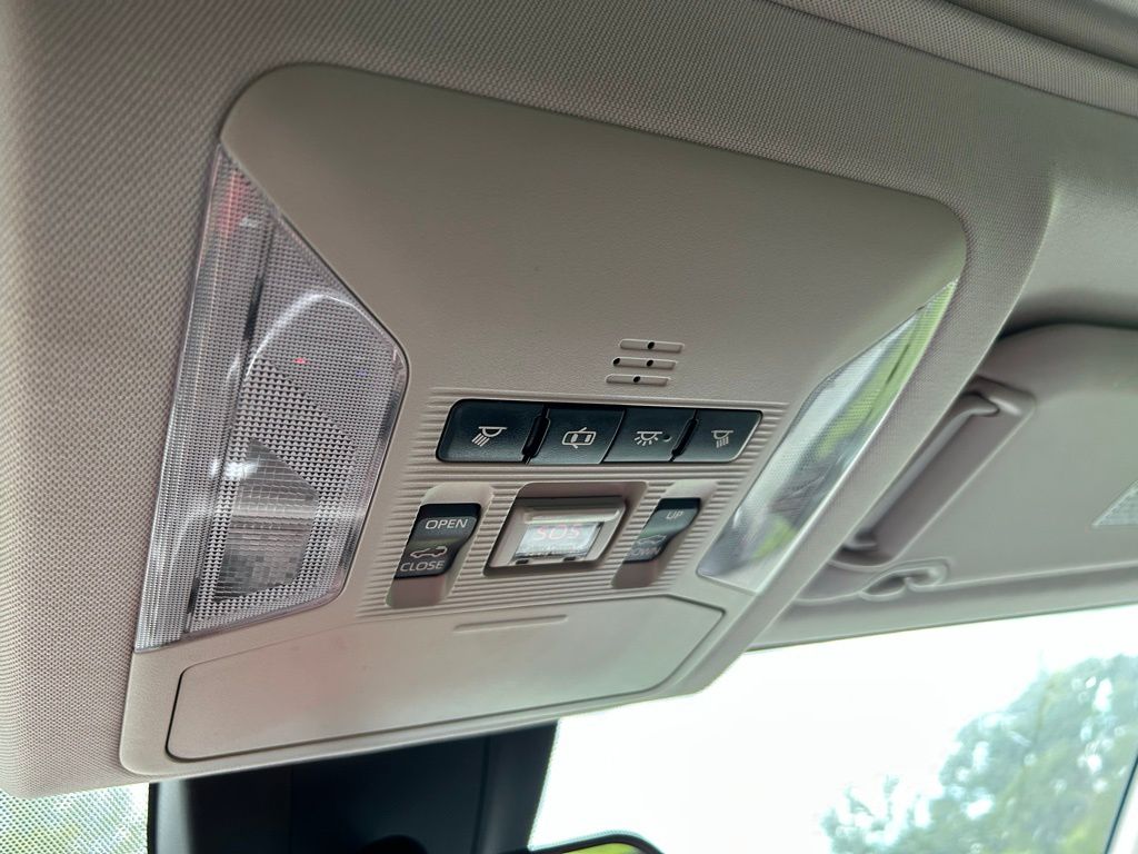 Thumbnail: 2019 Toyota RAV4 - 28
