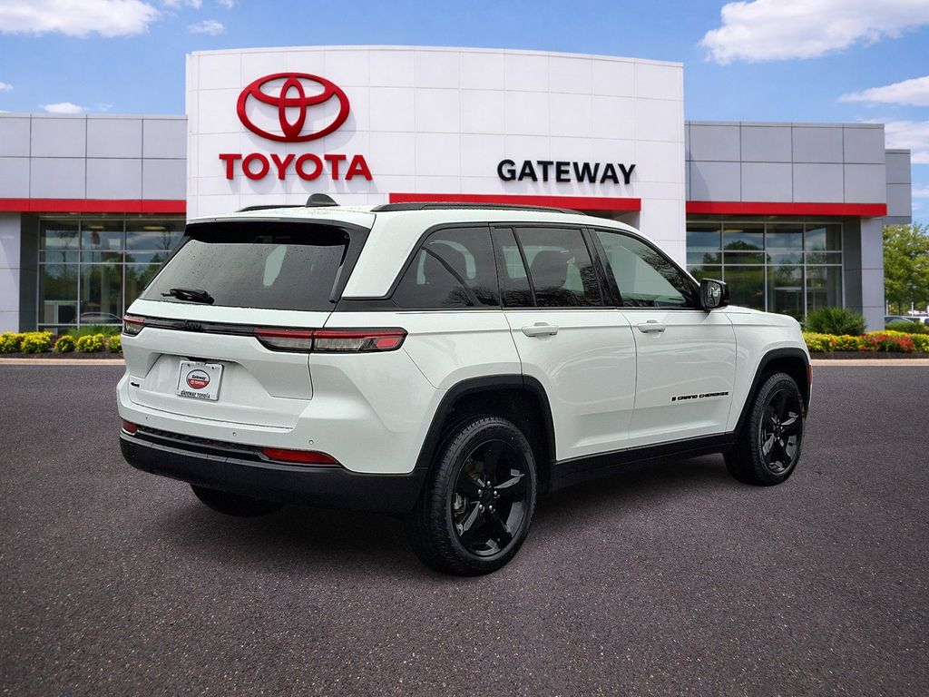 Thumbnail: 2023 Jeep Grand Cherokee - 5