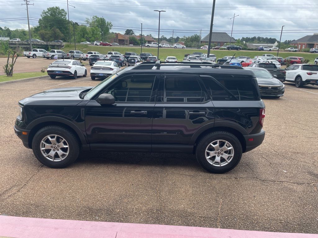 View vehicle photo 4