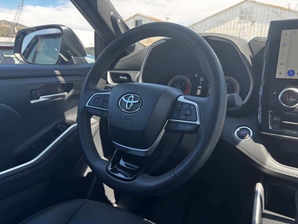 Used 2026 Toyota Highlander SUV