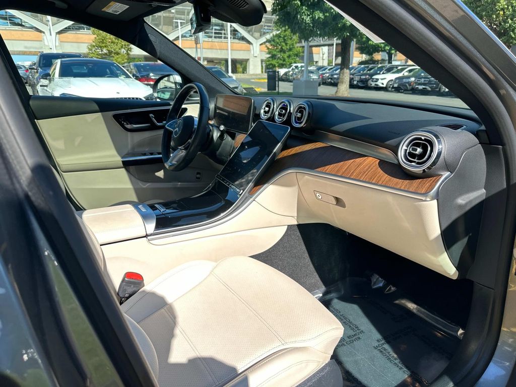 Thumbnail: 2022 Mercedes-Benz C-Class - 20