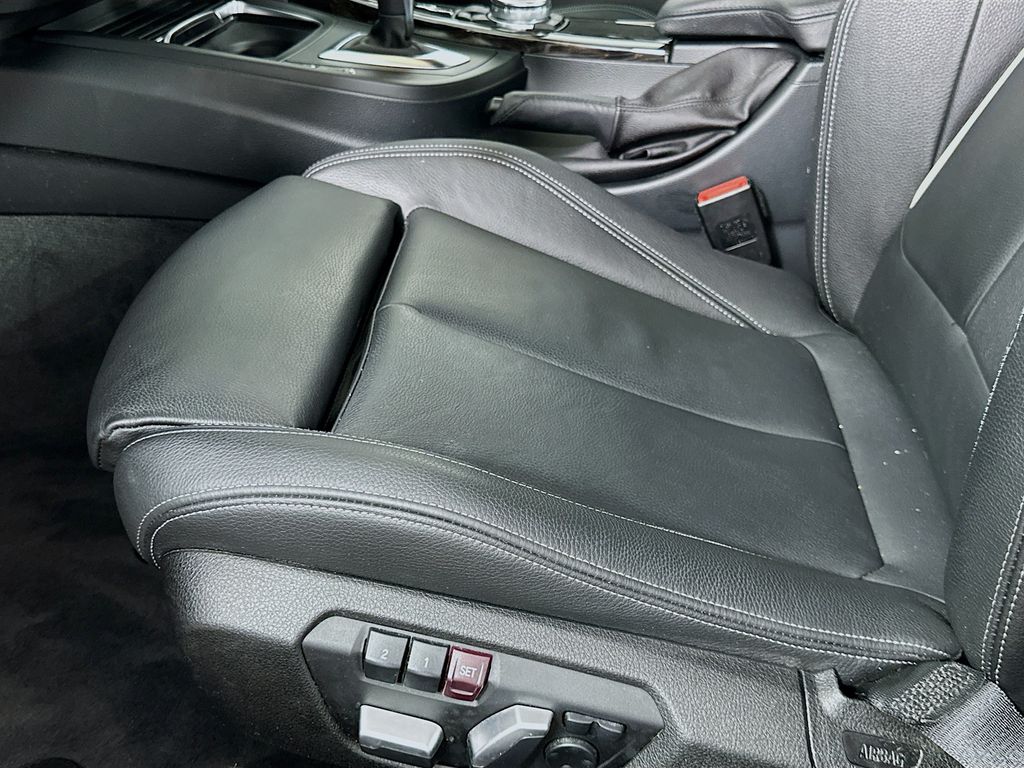 Thumbnail: 2016 BMW 3 Series - 19