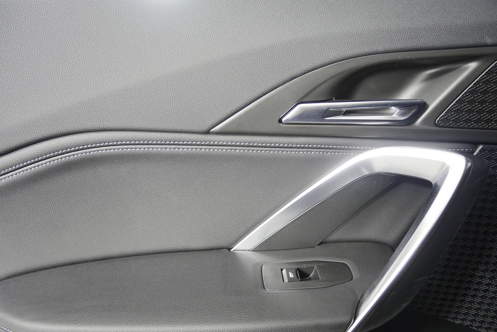 Thumbnail: 2023 BMW X1 - 14