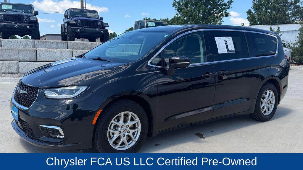 2023 Chrysler Pacifica Touring L