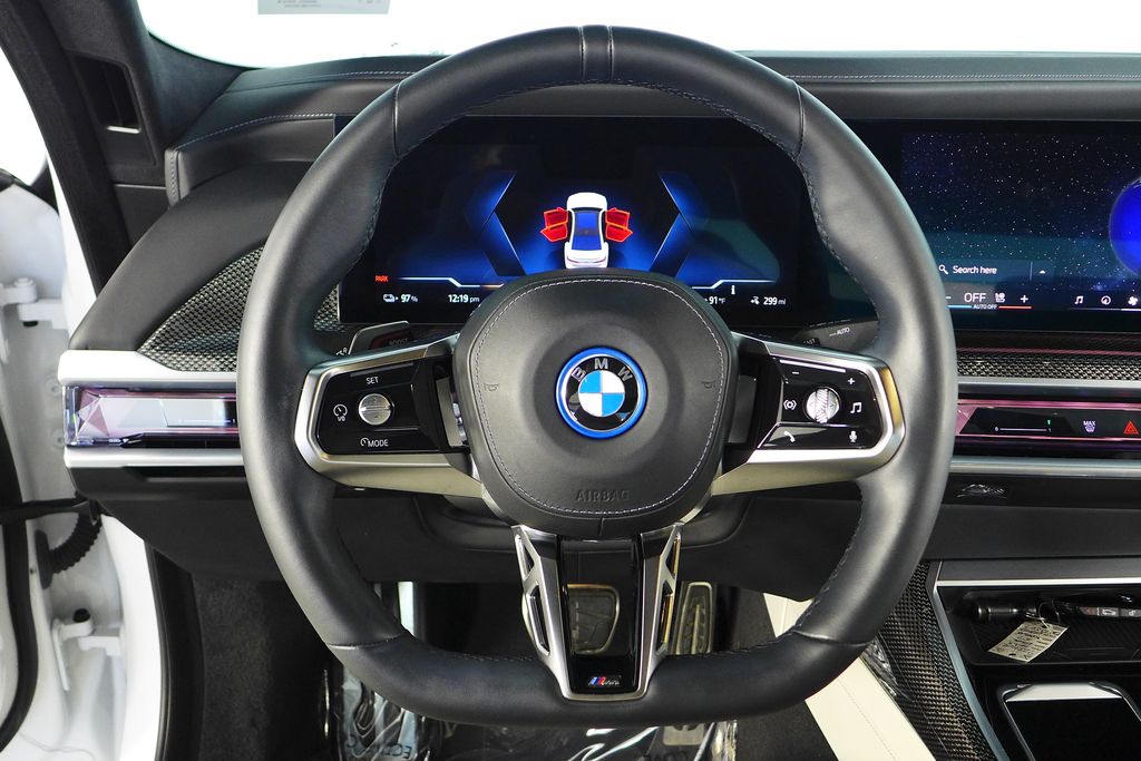 Thumbnail: 2023 BMW i7 - 26