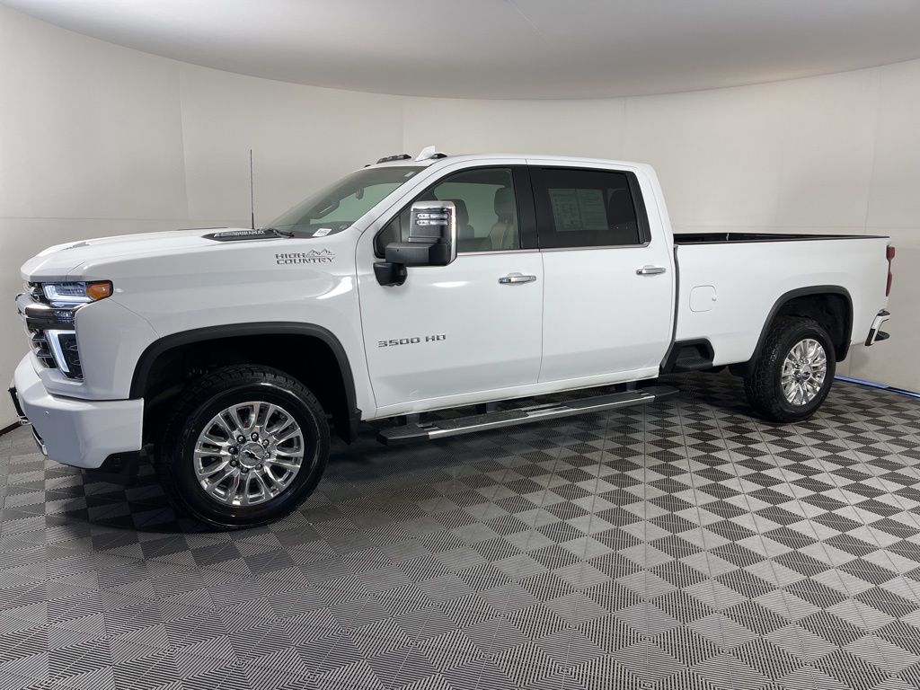 2022 Chevrolet Silverado 3500 High Country 2