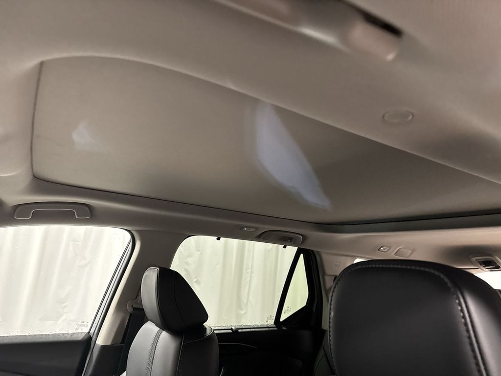 new 2025 Honda Pilot car, priced at $51,550