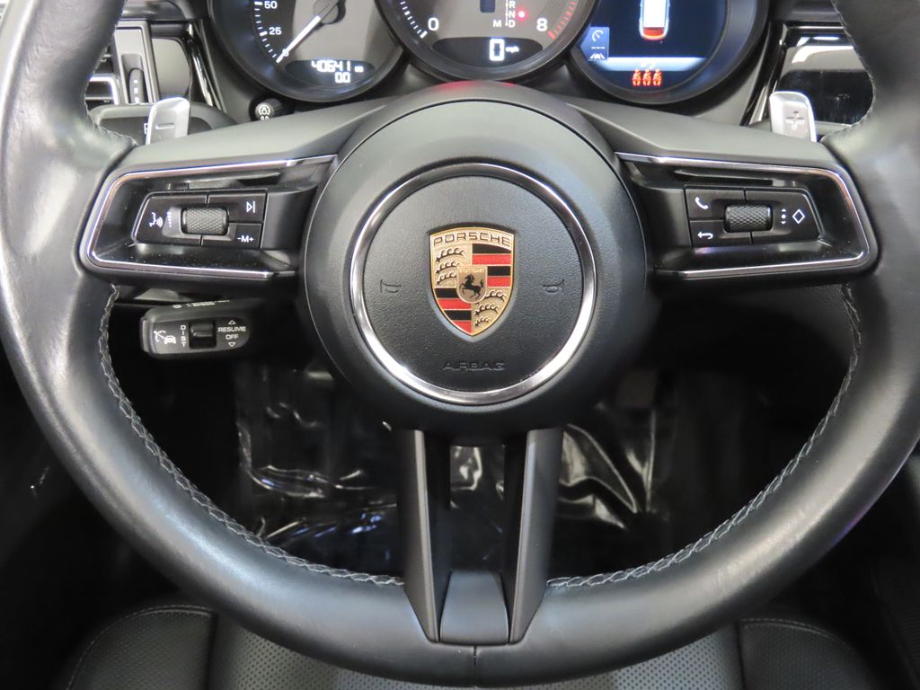 Thumbnail: 2023 Porsche Macan - 18