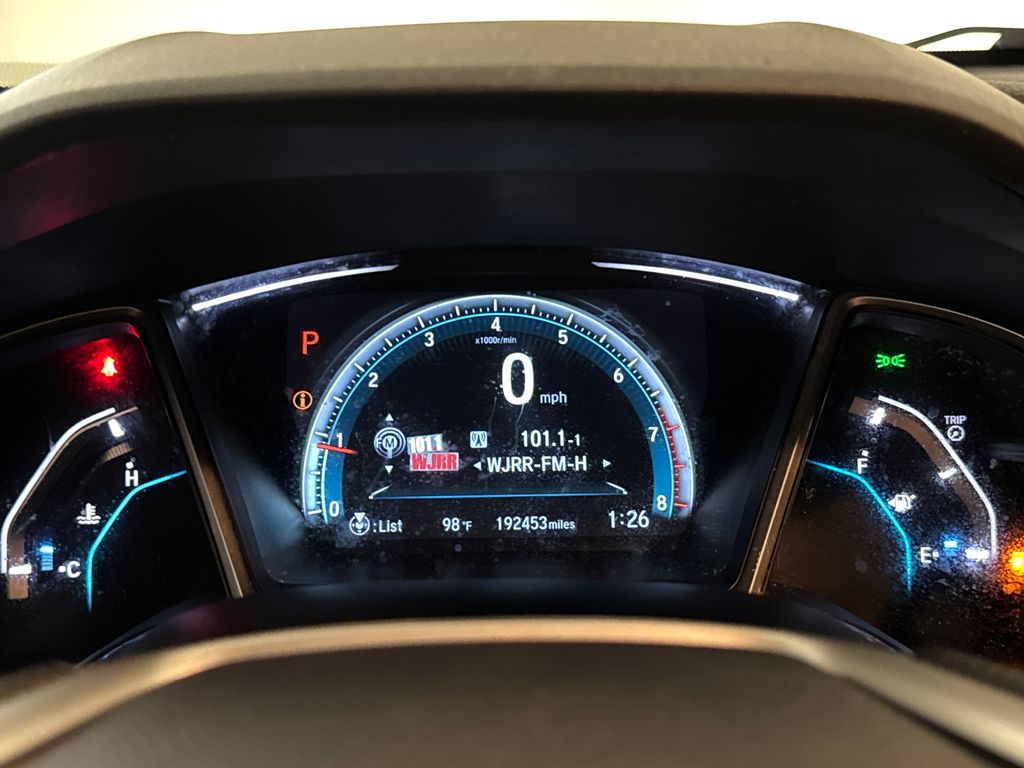 Used 2018  Honda EX image 22
