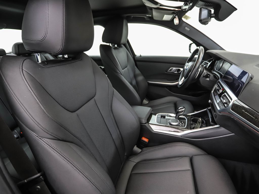 Thumbnail: 2021 BMW 3 Series - 30