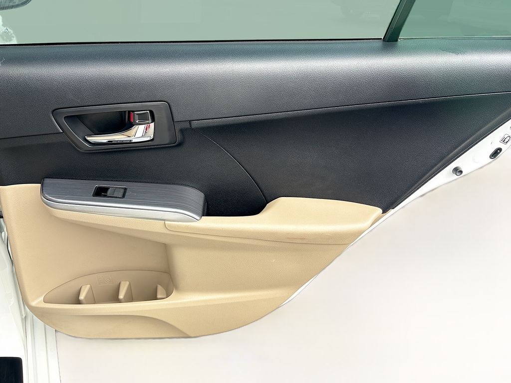 Thumbnail: 2014 Toyota Camry - 26