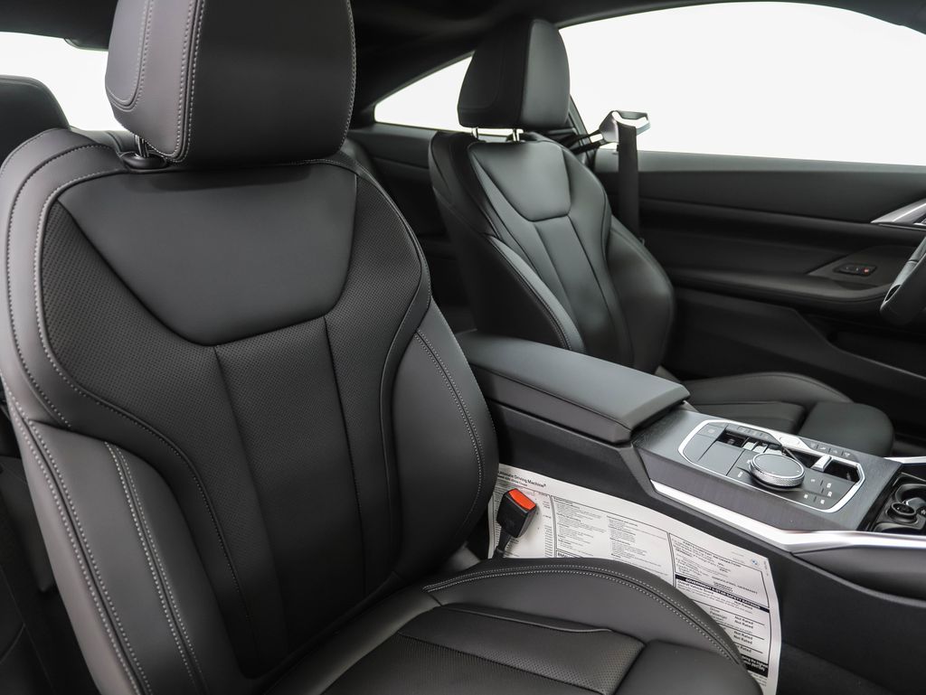 Thumbnail: 2026 BMW 4 Series - 25