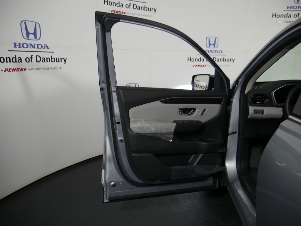 Thumbnail: 2026 Honda Pilot - 12