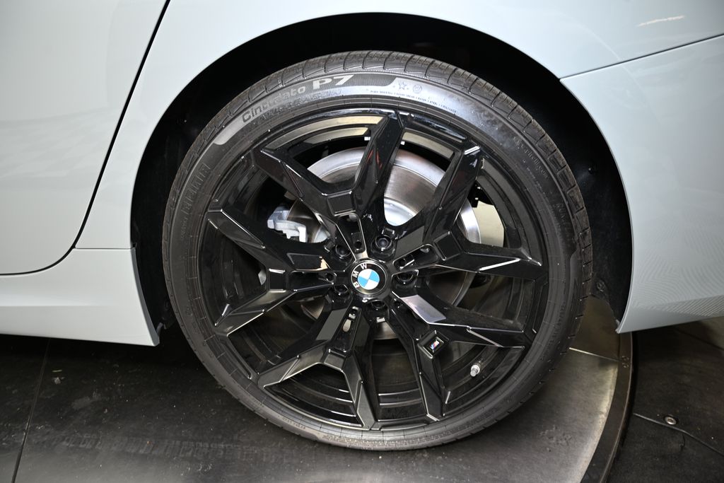 Thumbnail: 2025 BMW 3 Series - 12