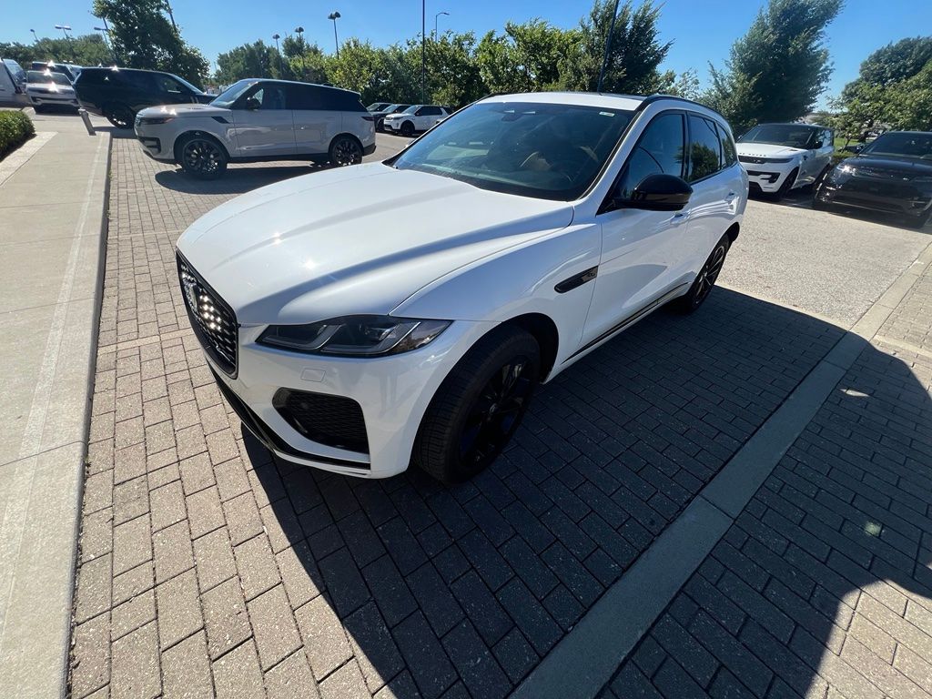 Ostuni Pearl White Metallic 2024 Jaguar F-PACE P250 R-Dynamic S AWD SUV / Crossover All-Wheel Drive 8-Speed Automatic