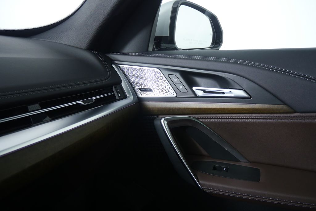 Thumbnail: 2023 BMW X1 - 31