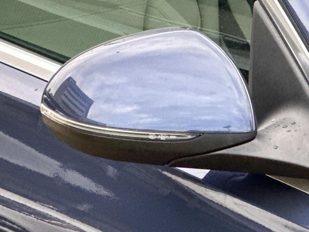 Thumbnail: 2025 Mercedes-Benz C-Class - 6