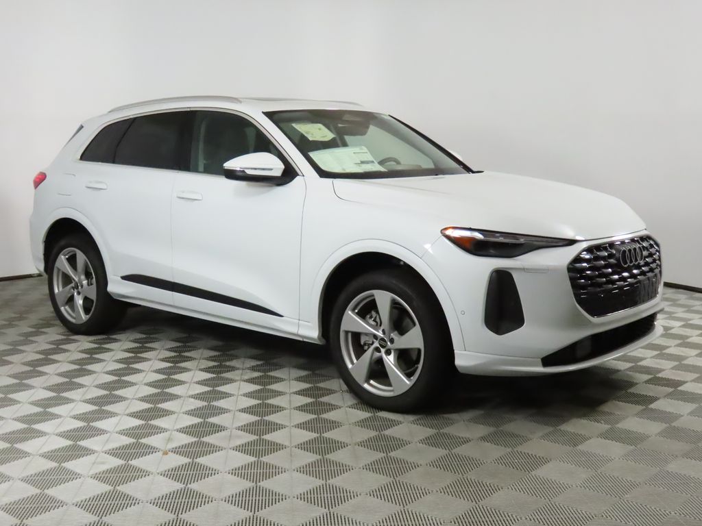 Thumbnail: 2025 Audi Q5 - 7